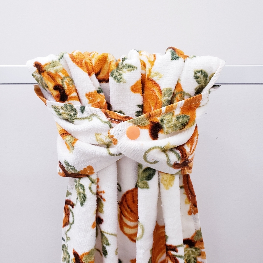 ✅SOLD✅#9103-R2 *Pumpkin Hang'N'Snap HAND towel - Picture 3 of 10